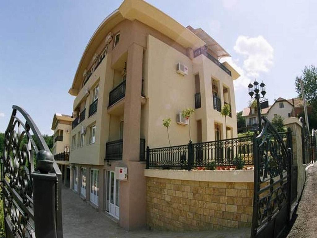 Sunny Hill Apartments & Aqua Park Vrnjačka Banja Exterior foto